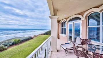 House, 3 Bedrooms, Ocean View, Beachfront | Balcony