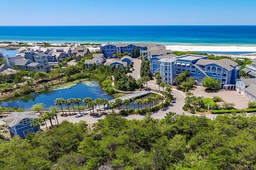 At the Waters Edge 4 Bd Holiday Home by Five Star Properties