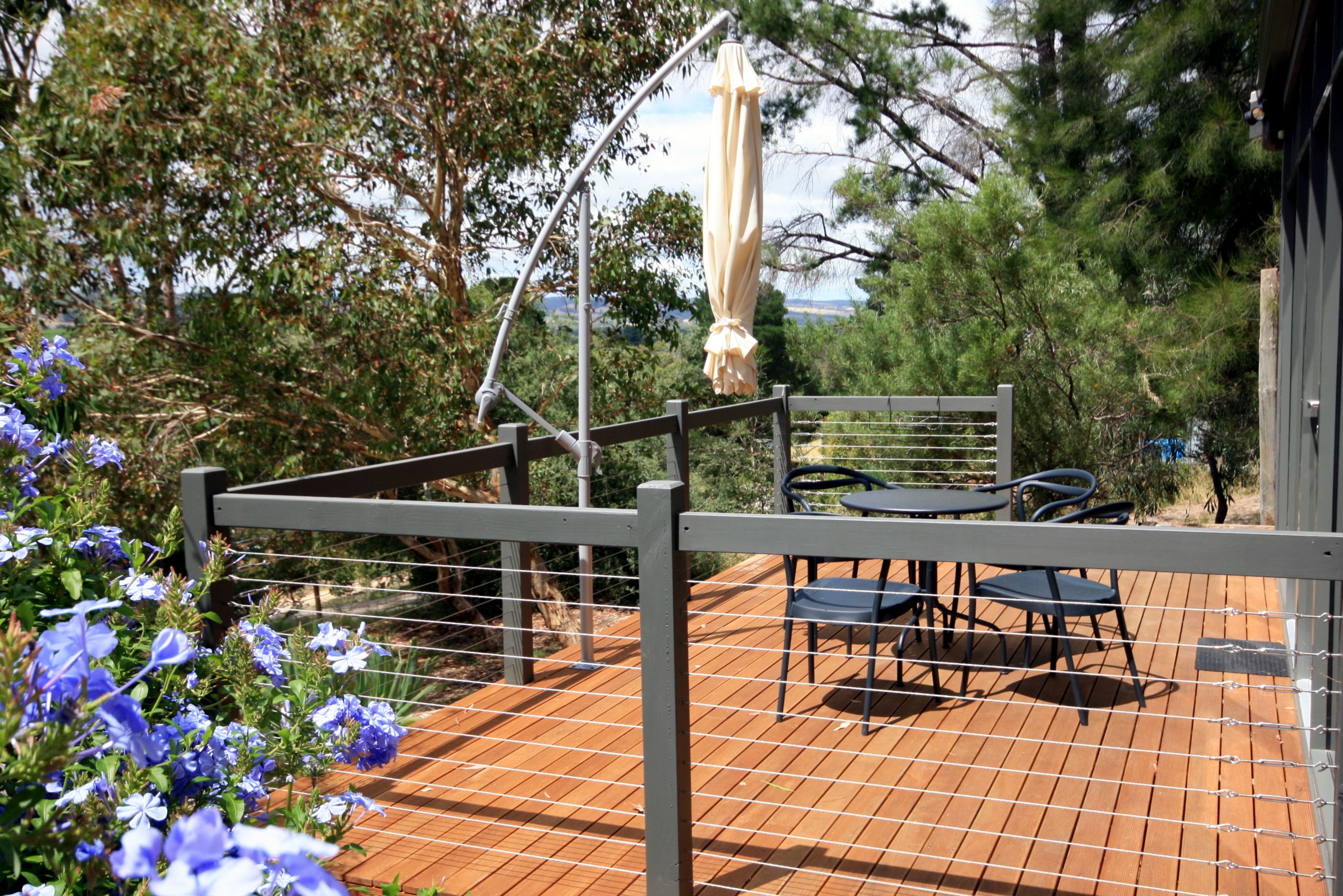 Karawatha Cottages B&B