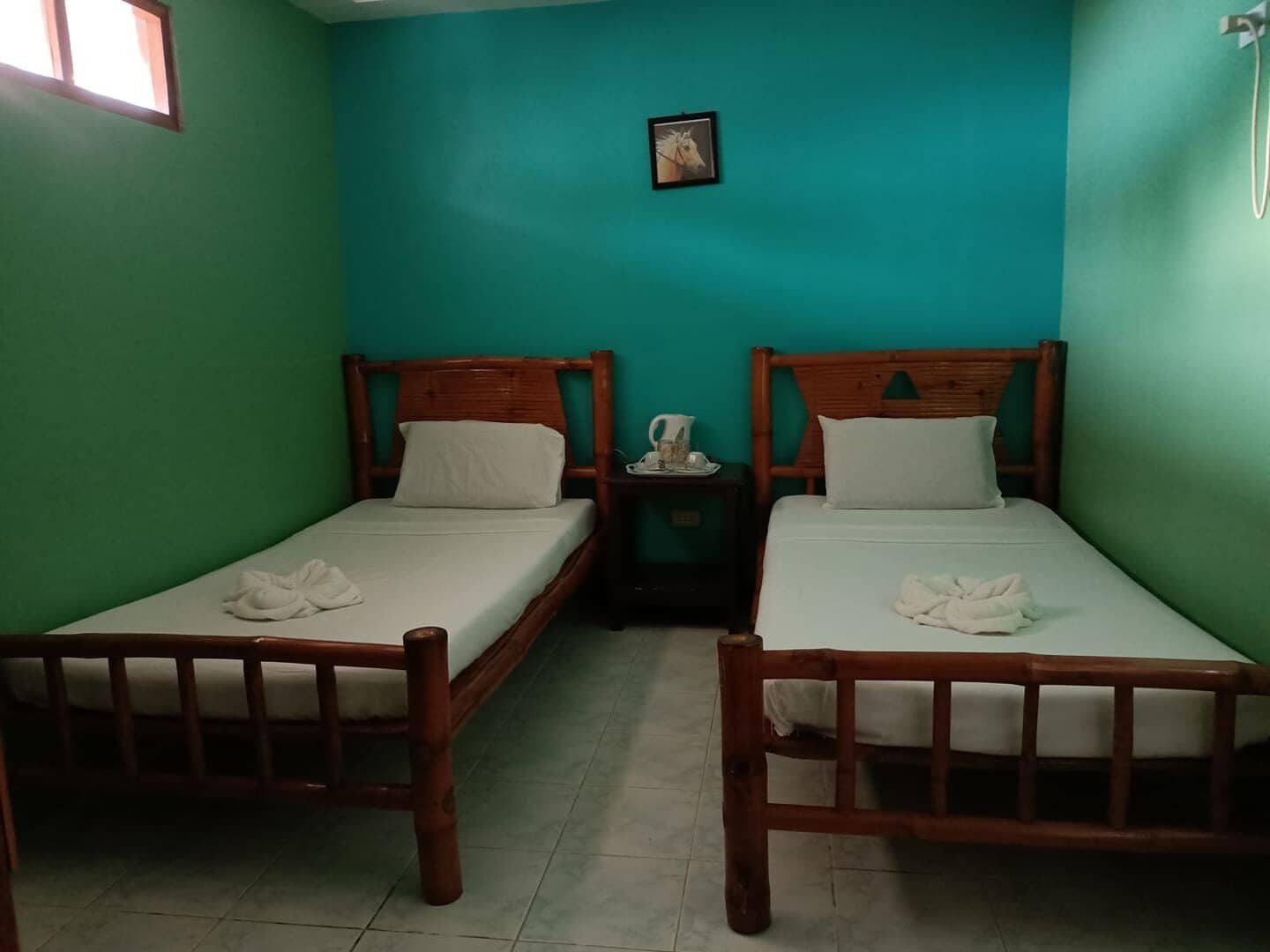 airconditioned cottage | free wifi, bed sheets