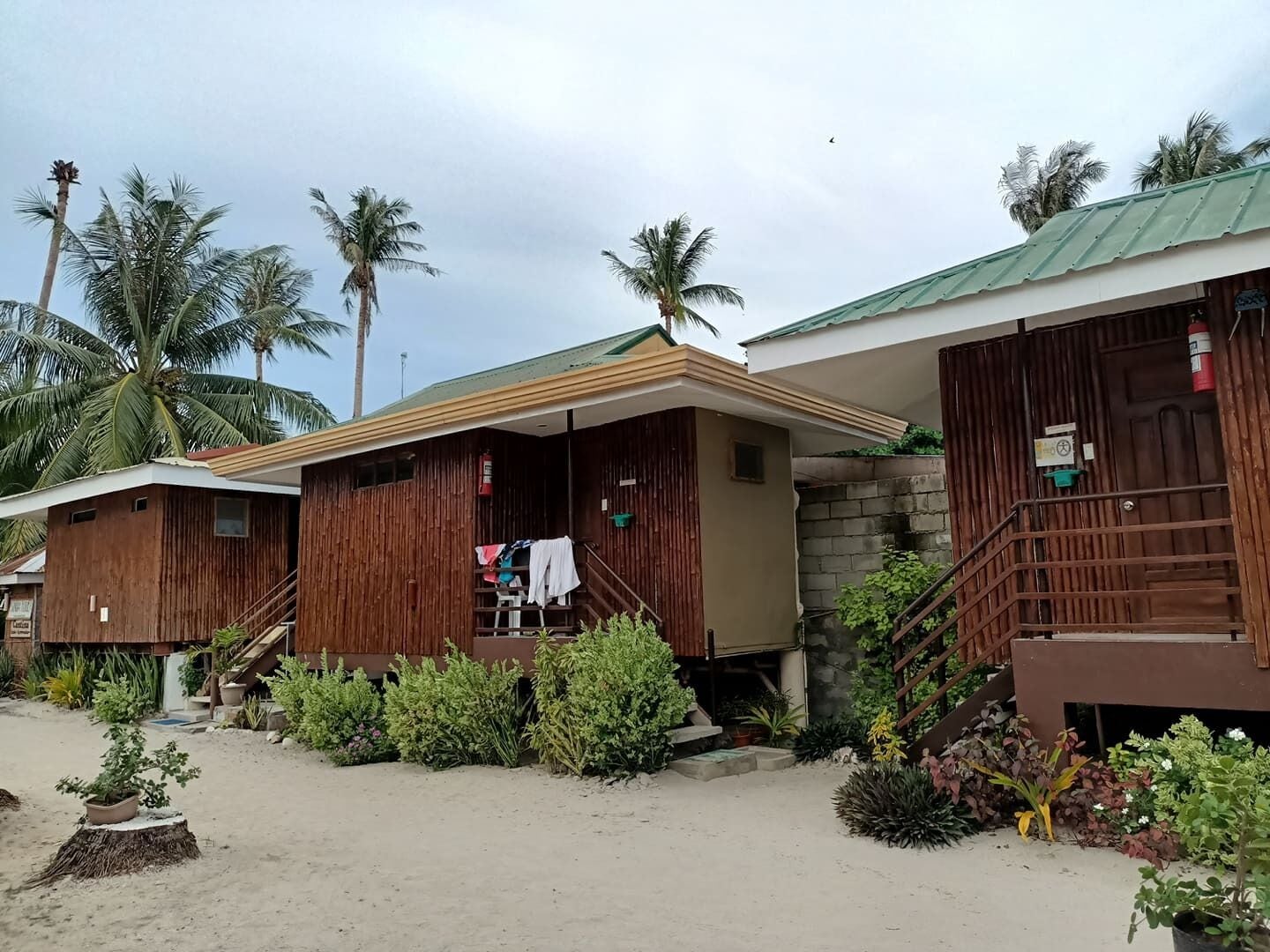 airconditioned cottage | free wifi, bed sheets