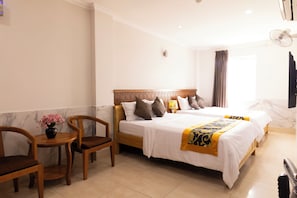 Family Room | 1 bilik tidur, peralatan tempat tidur premium, bar mini, meja