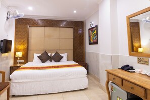 Deluxe Room | Premium bedding, minibar, desk, laptop workspace - Atana Airport Hotel (Ho Chi Minh City)