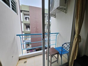 Family Room | Terrace/patio - Patong Moon Inn Guesthouse (Patong)