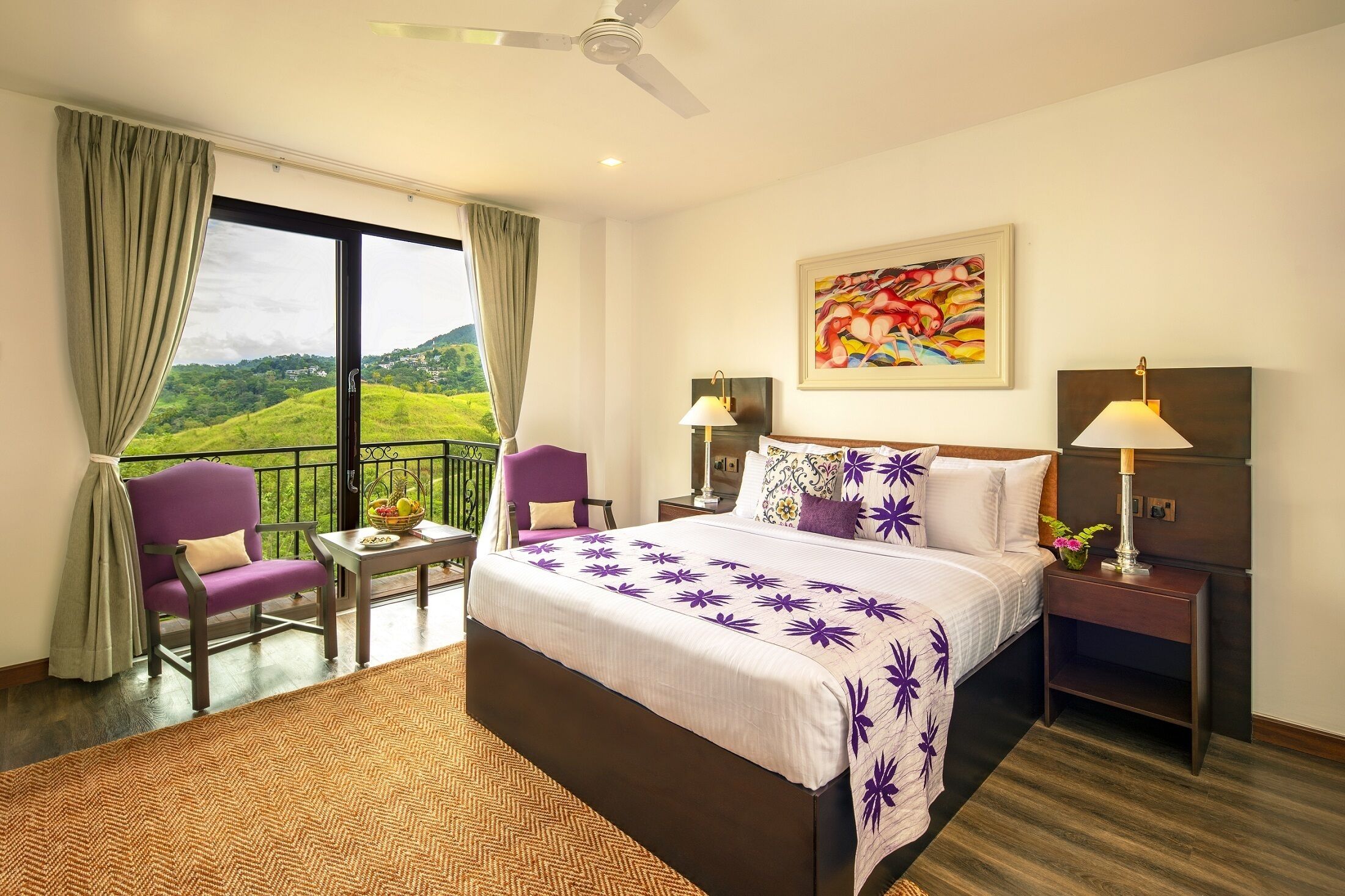 deluxe double room, 1 bedroom, mountainside | minibar, in-room safe, individually decorated, individually furnished