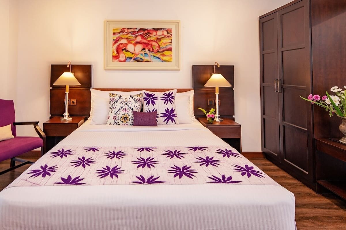 Minibar, Zimmersafe, individuell dekoriert, individuell eingerichtet