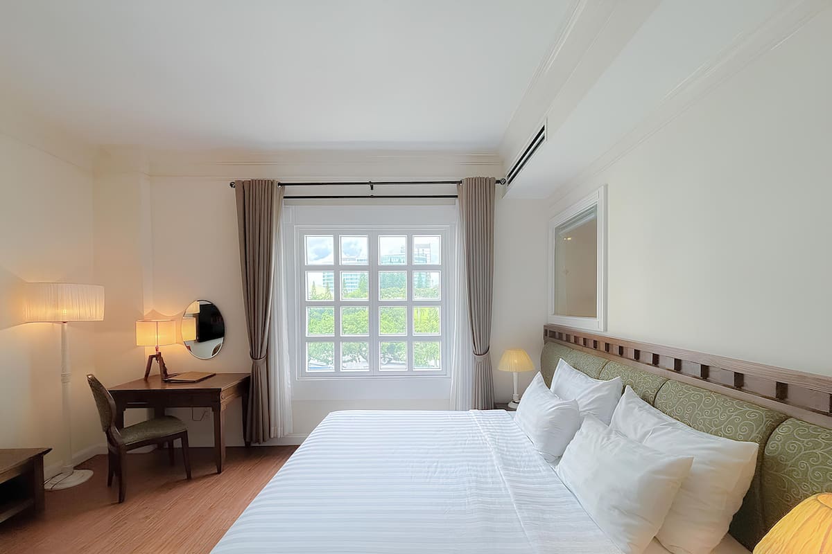 Quarto casal superior | 1 quarto, frigobar, cofres nos quartos, escrivaninha
