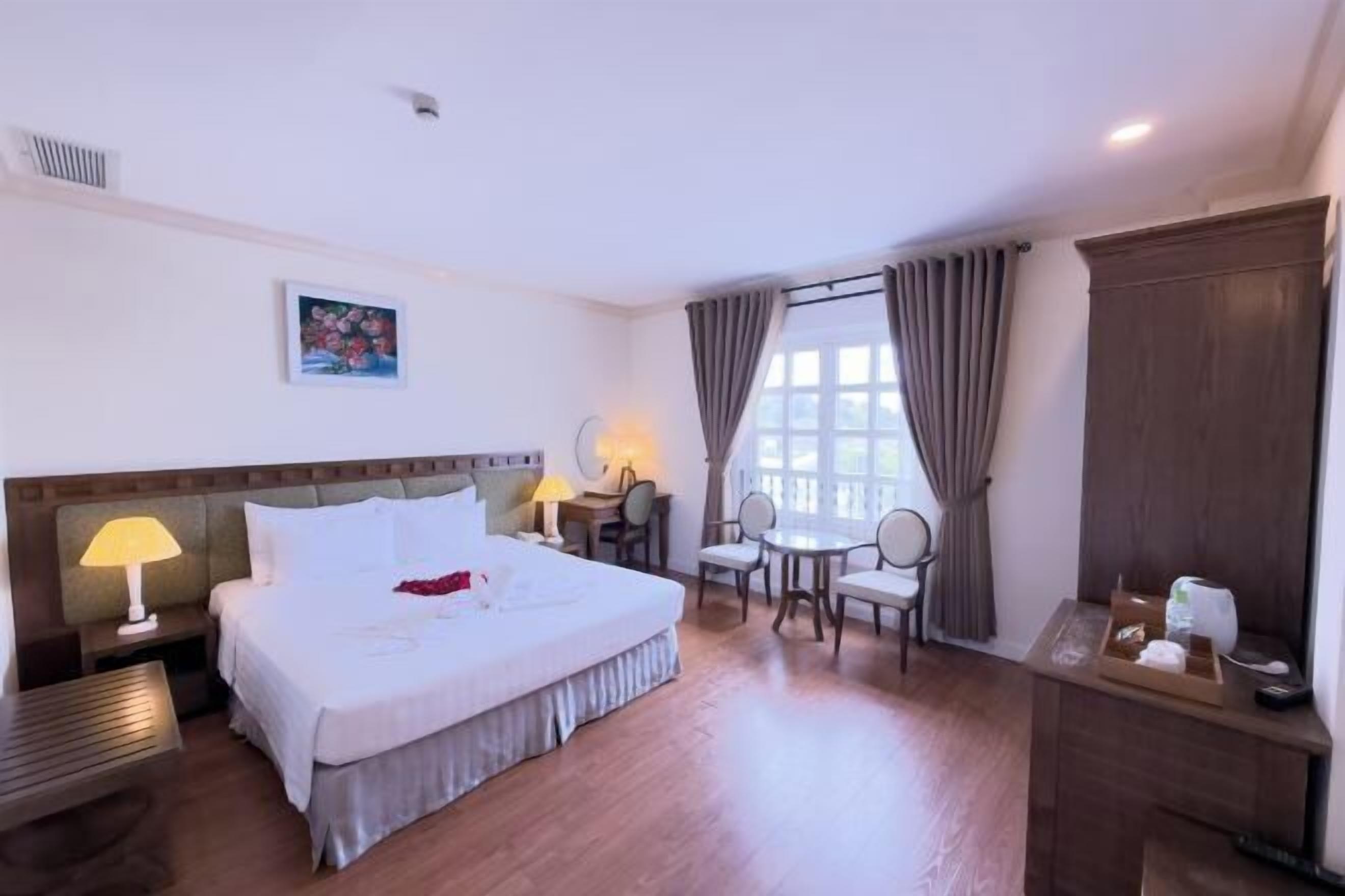 Minibar, in-room safe, desk, blackout curtains