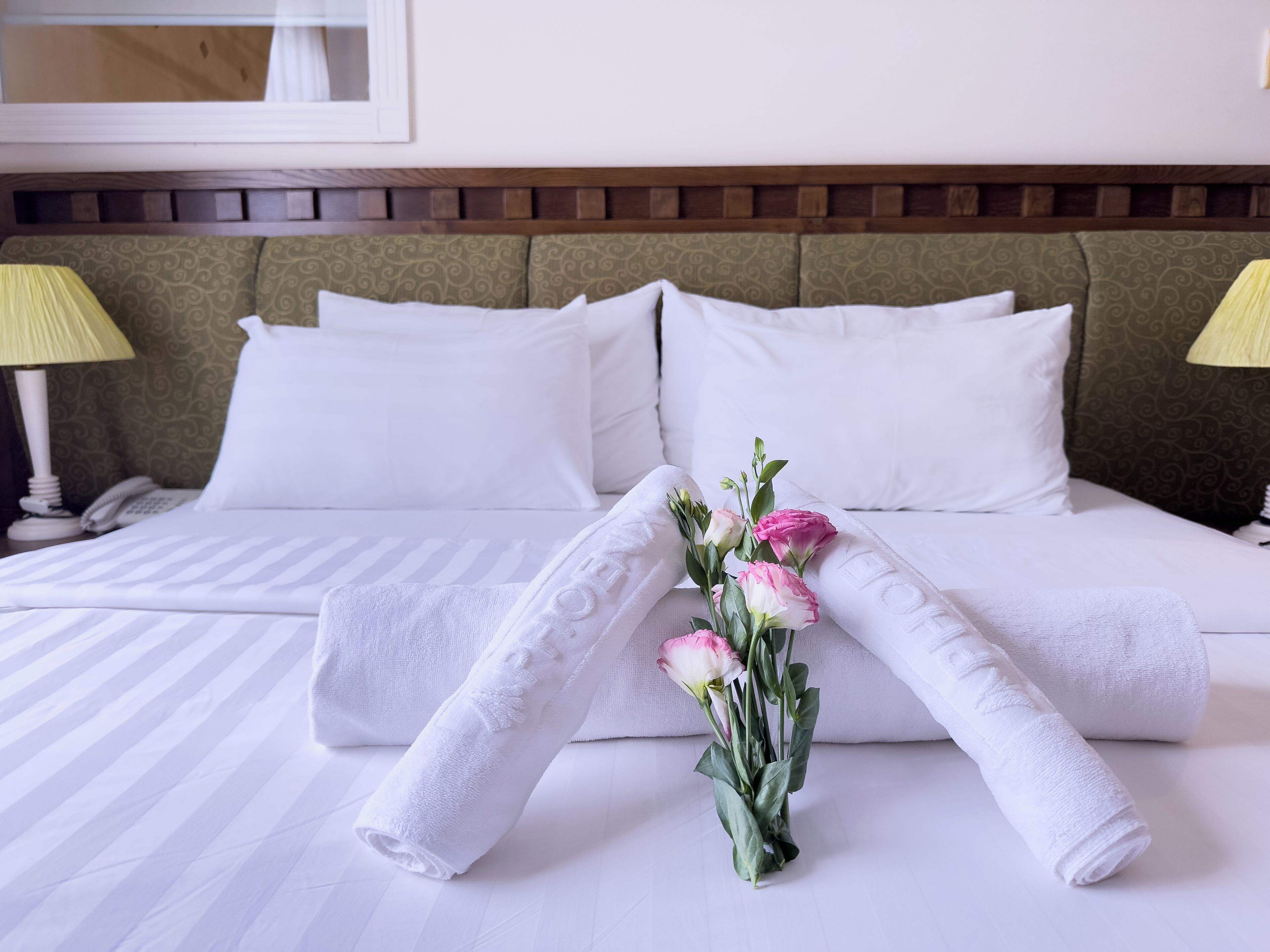 Superior Double Room | Minibar, in-room safe, desk, blackout drapes