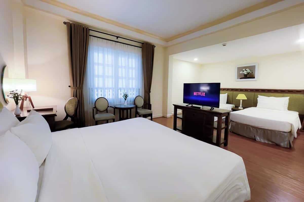 Quarto quádruplo superior | 1 quarto, frigobar, cofres nos quartos, escrivaninha