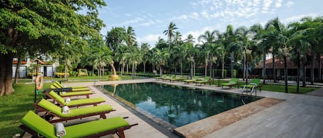 Outdoor pool, open 7 AM to 9 PM, sun loungers