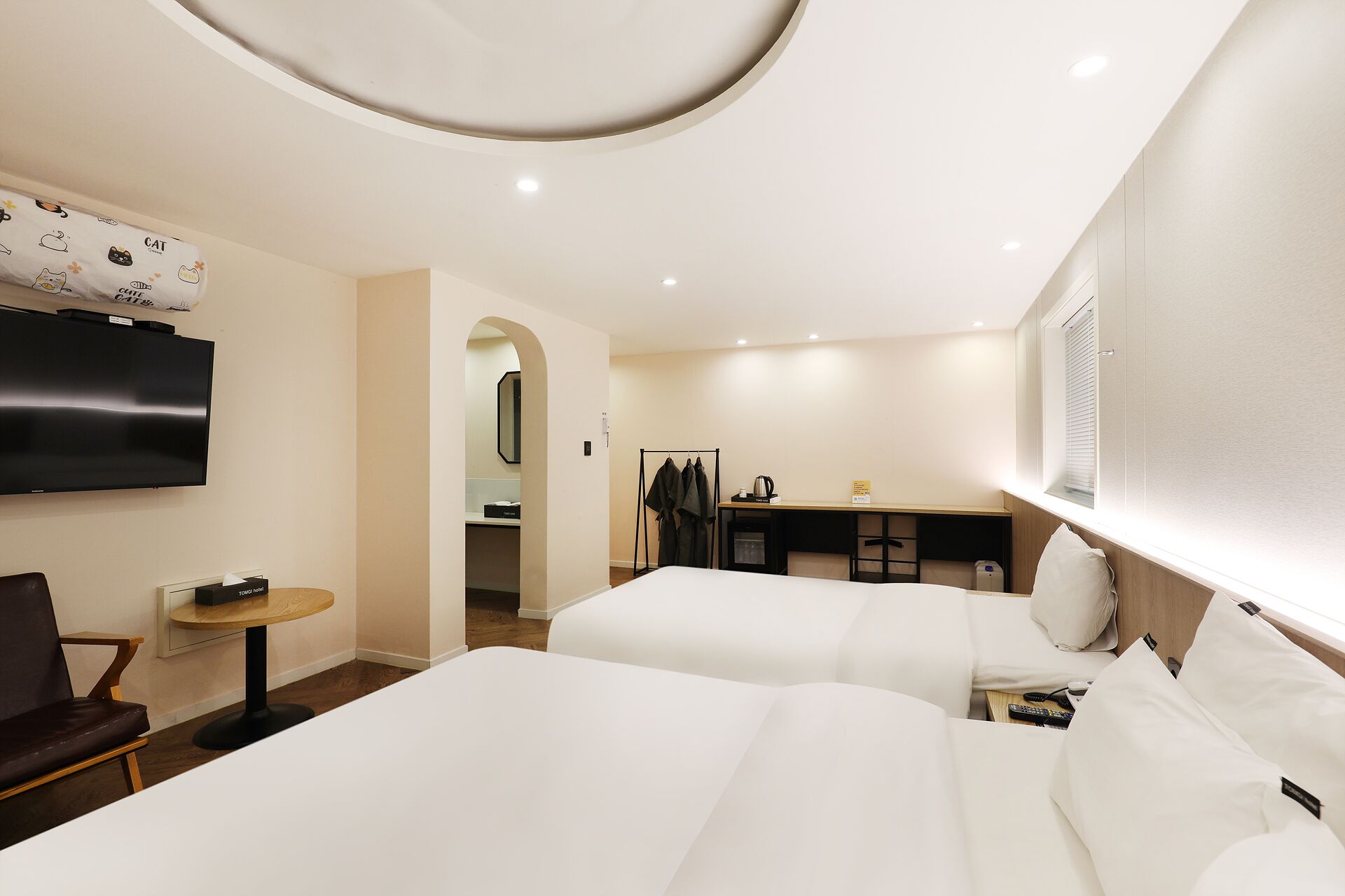 Suite Twin Room | Premium bedding, down duvets, memory-foam beds, individually decorated