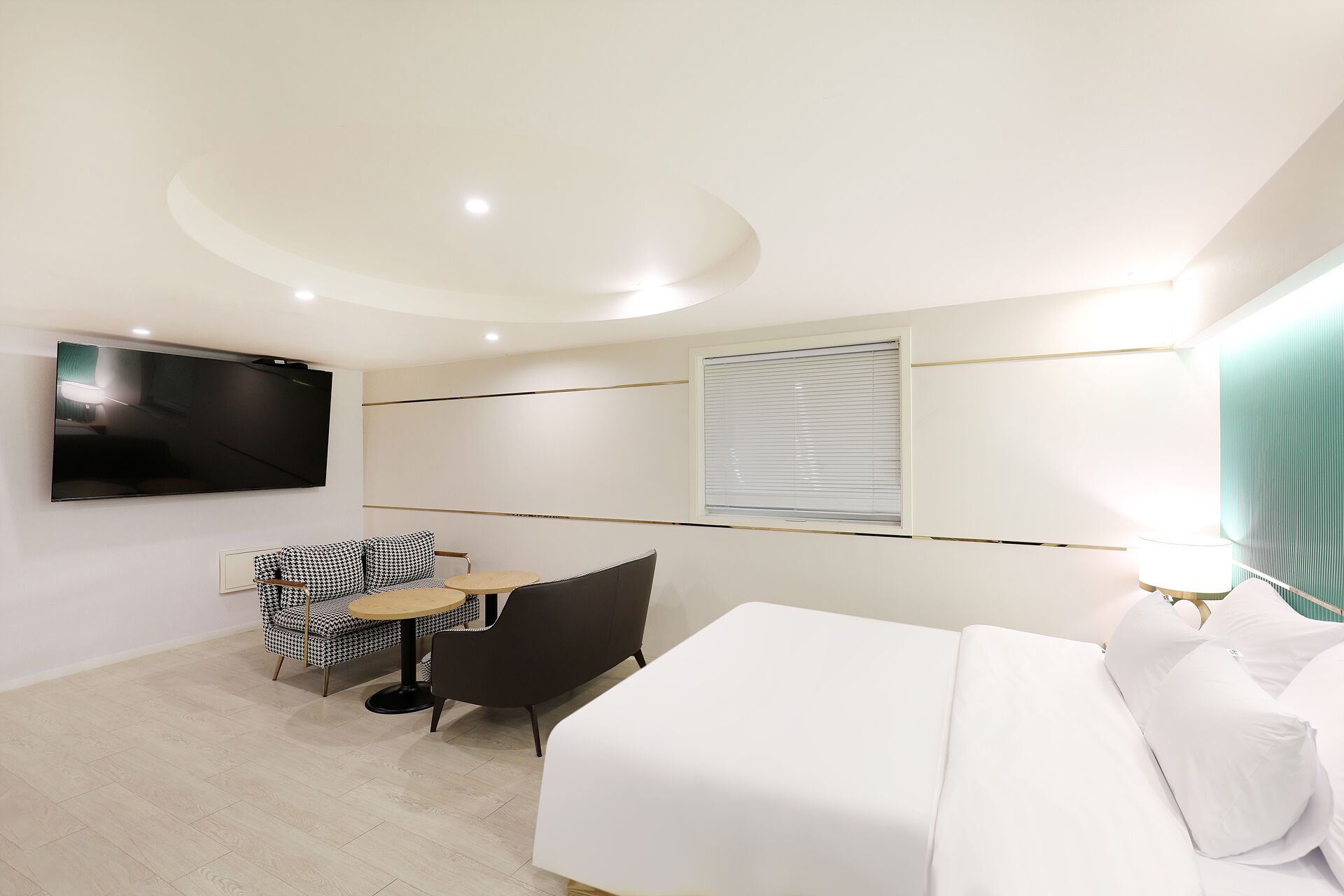 Suite | Soundproofing, WiFi (free), individually decorated