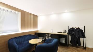 Suite twin | Sistema de insonorización, wifi gratis, decoración individual