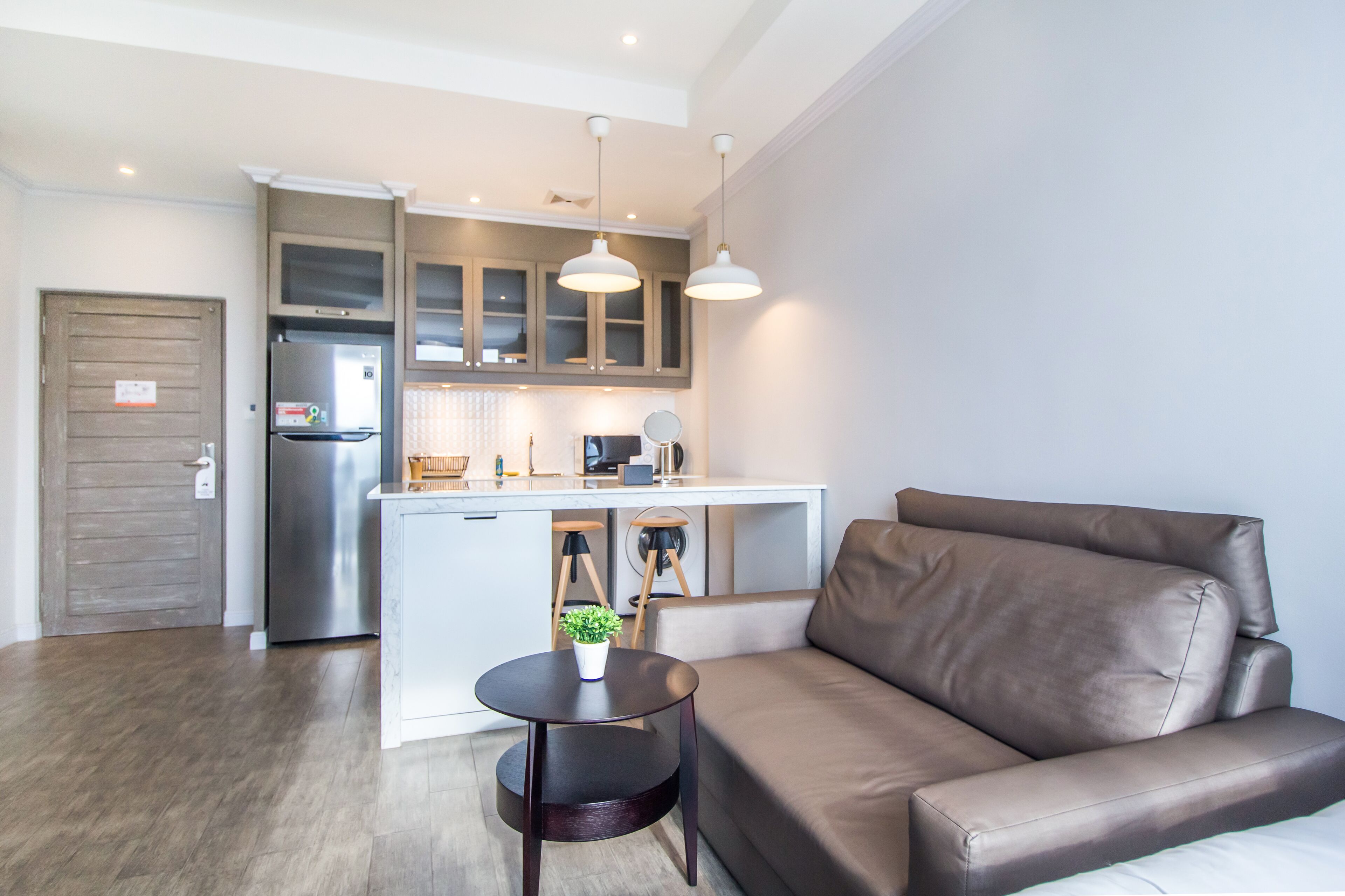 one bedroom | living area | 42-inch lcd tv with cable channels, tv