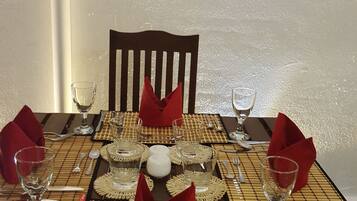 Daily continental breakfast (USD 10.00 per person)