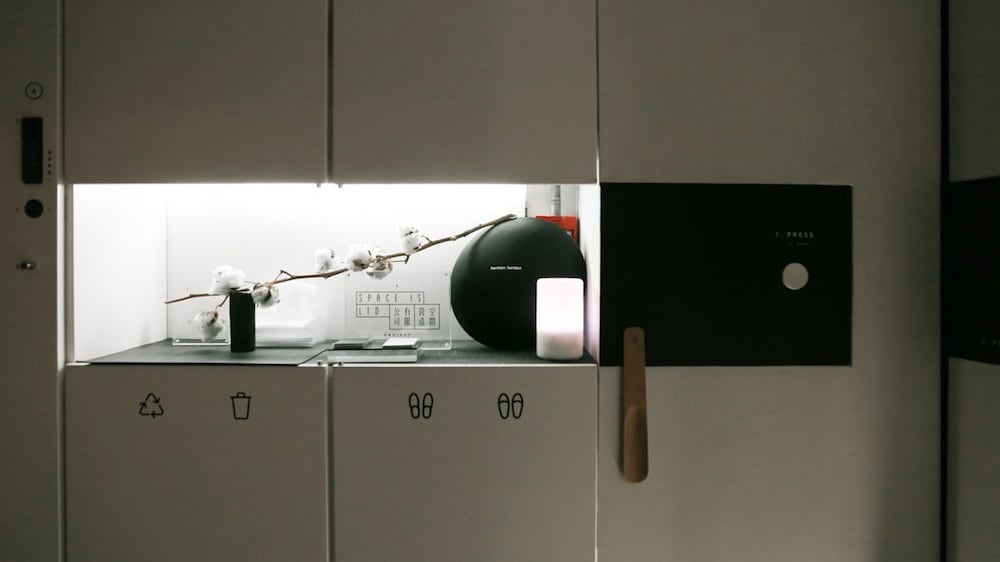 SLEEEP | HKG.Sheung Wan (Gough St.) by null