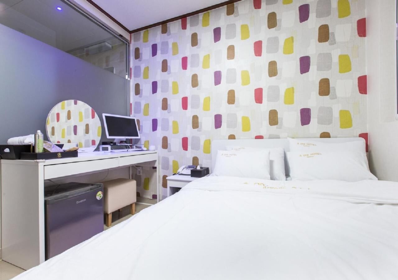 soundproofing, free wifi