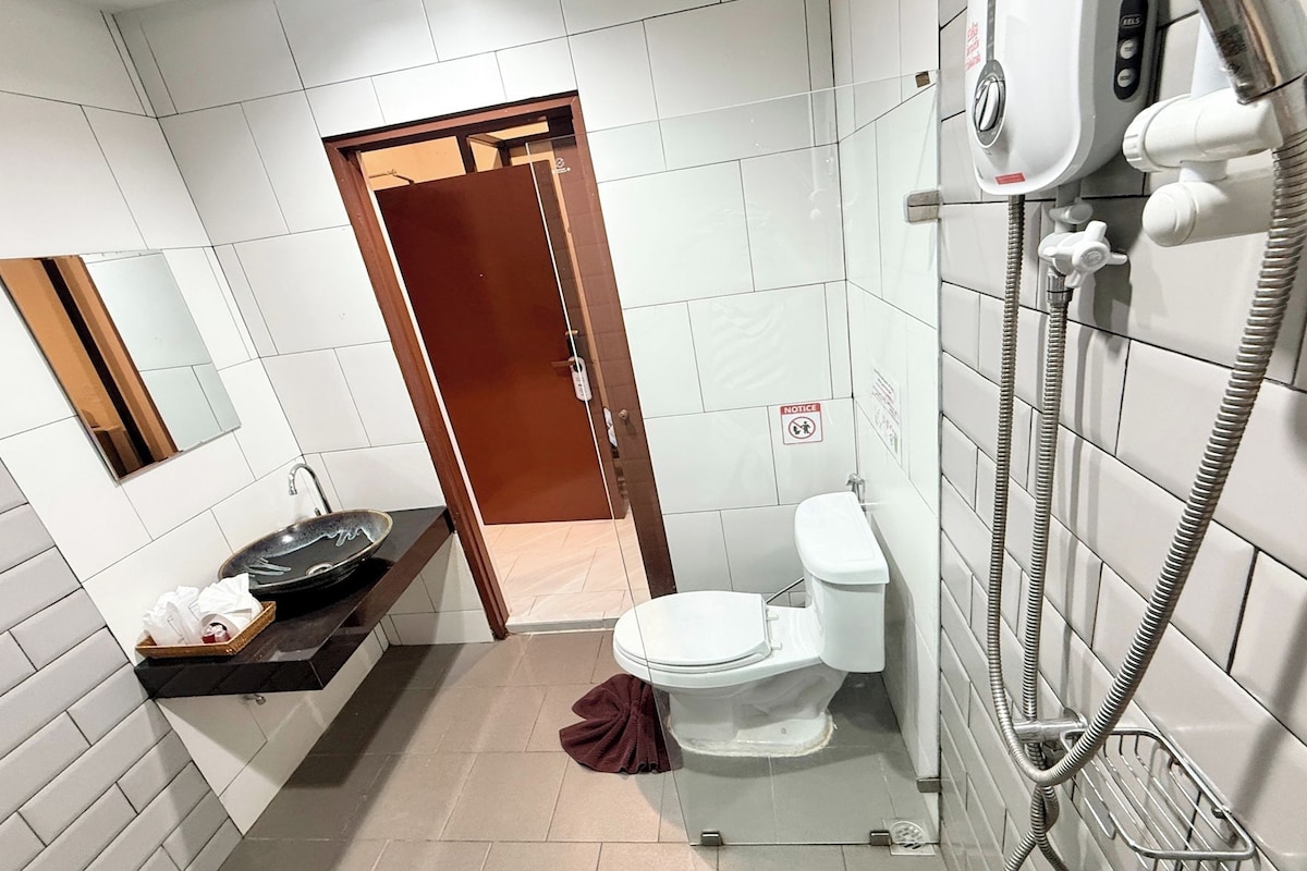 Bathroom | Shower, free toiletries, hair dryer, towels