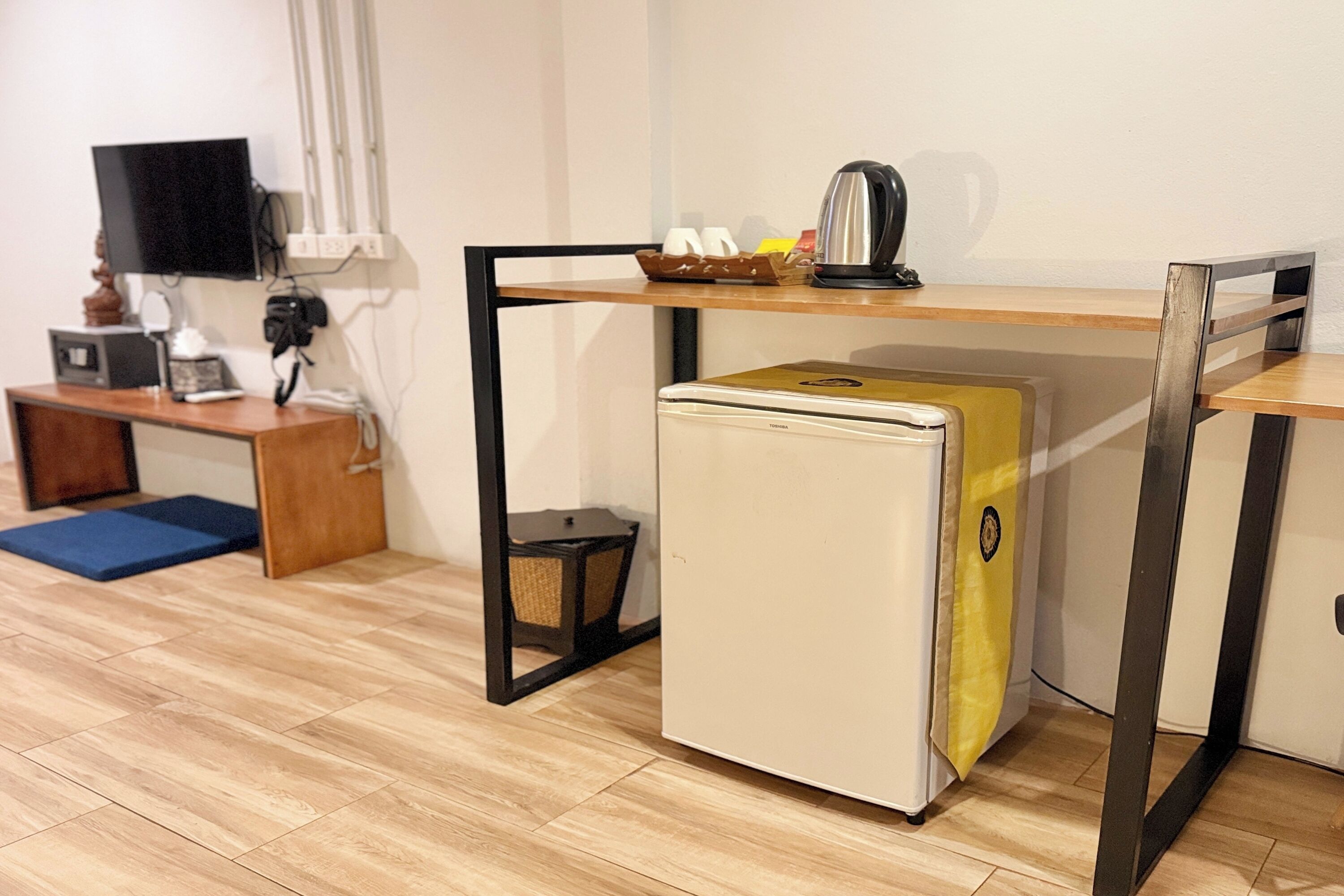 superior studio | 1 bedroom, in-room safe, desk, blackout curtains