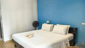 Down comforters, in-room safe, laptop workspace, free WiFi