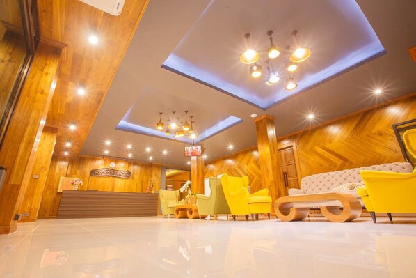 Reception - S48 Hotel (Chiang Mai)