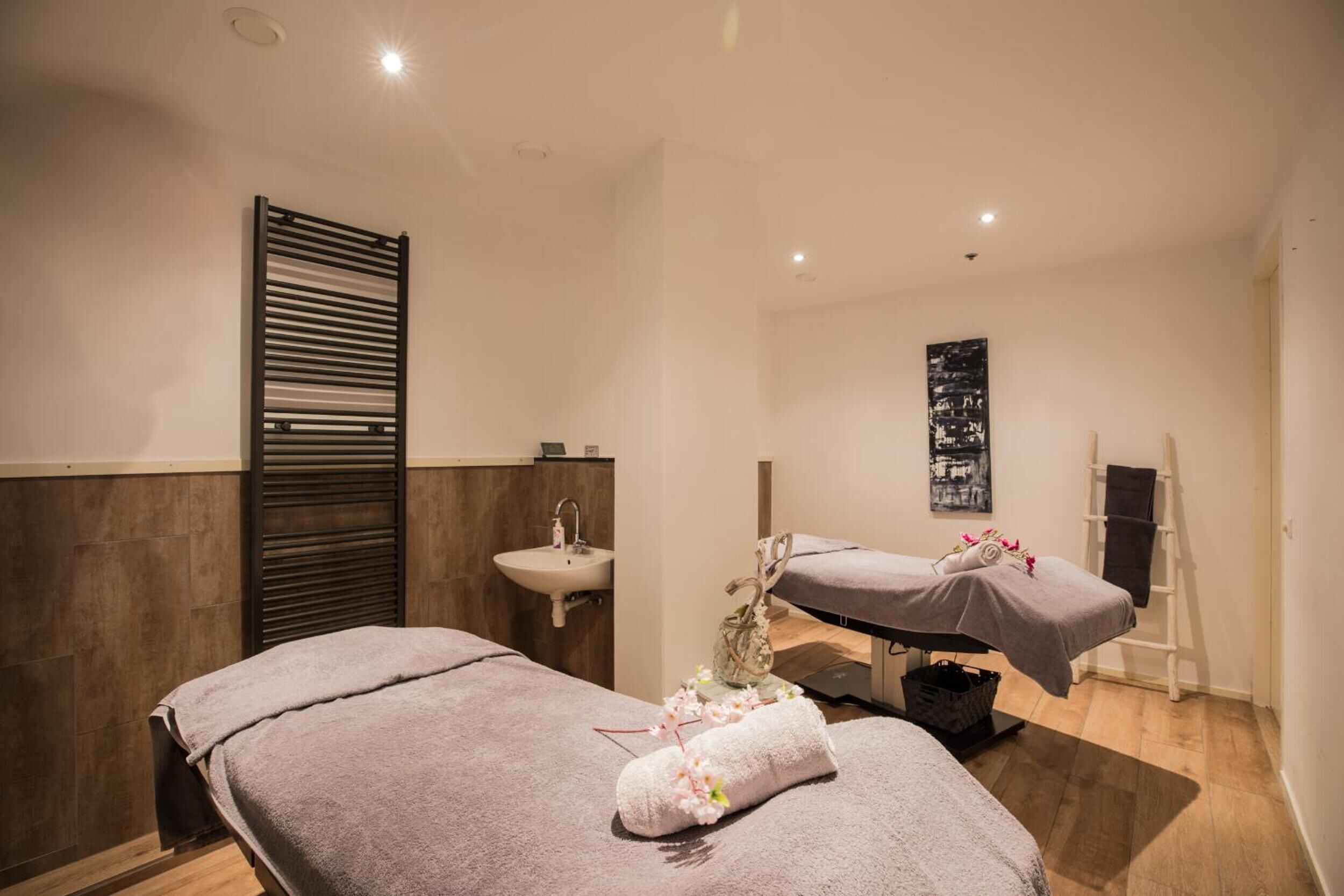 prenatal massages, sports massages, massages