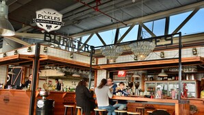 Bar (in der Unterkunft)