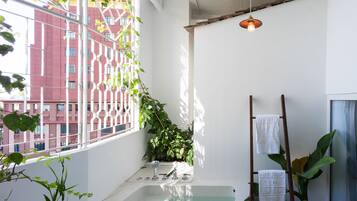 Habitación doble, balcón (Verdant Calm) | Vista del balcón