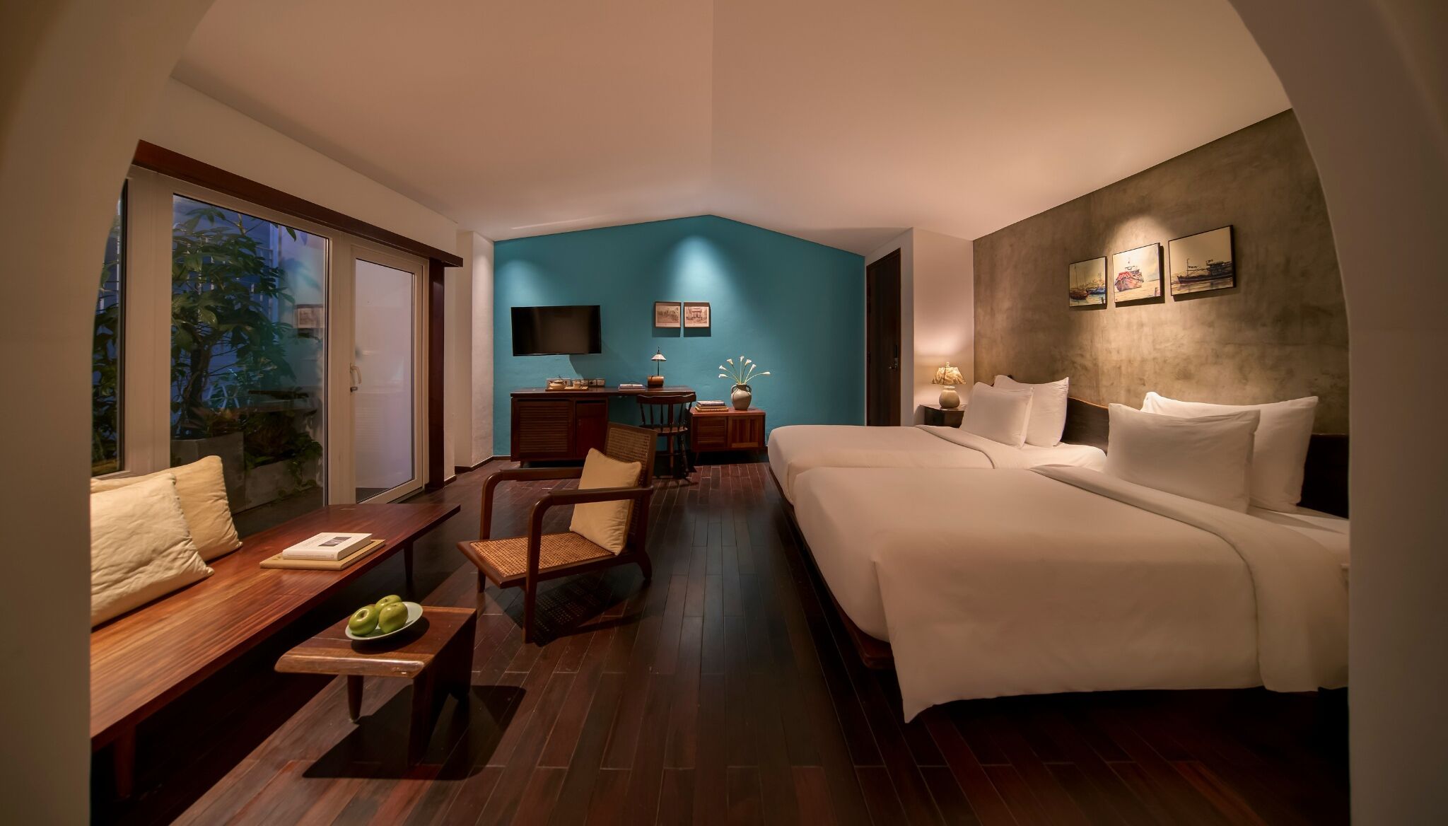 Saigon Balcony Twin Room | Free minibar items, in-room safe, blackout drapes, soundproofing