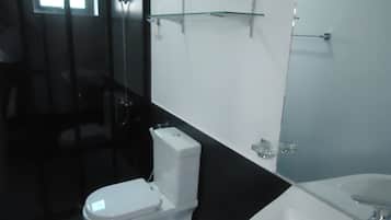 Shower, free toiletries, bathrobes, slippers