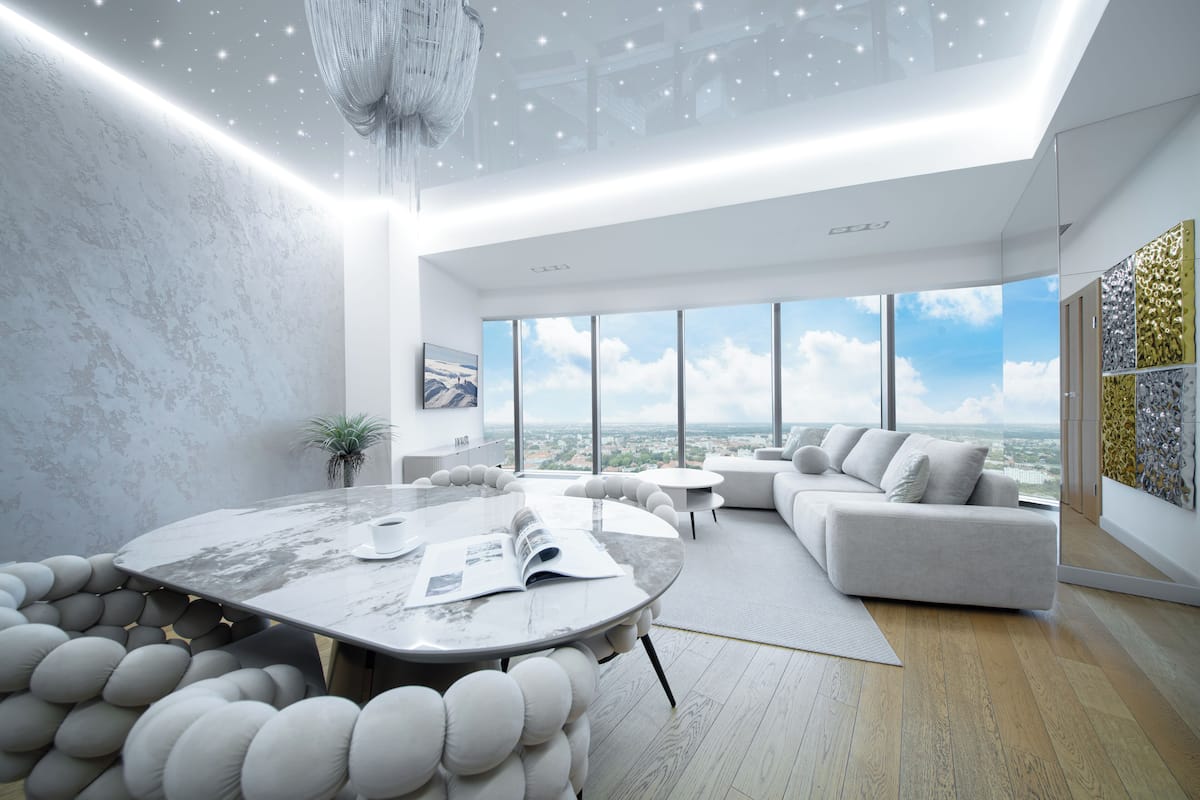 Appartamento Executive | Area soggiorno | TV LED 50 pollici con canali via cavo, TV