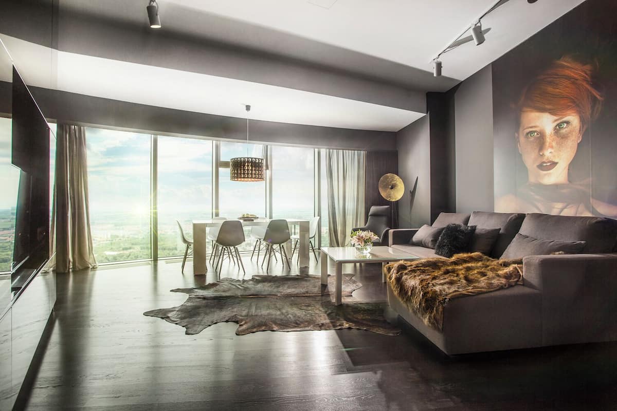 2 Bedroom Apartment on the 47th floor | 高档床上用品、遮光窗帘、隔音、熨斗/熨衣板