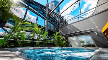 Appartamento Premium, idromassaggio, vista città | Vasca idromassaggio privata