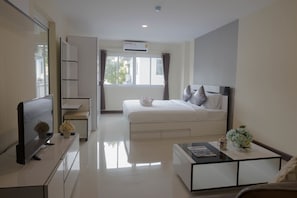 Superior Double Room | Blackout drapes, rollaway beds, free WiFi