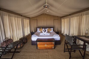 Comfort Tent, 1 Bedroom, Sea View, Beachfront | Desk, iron/ironing board, rollaway beds