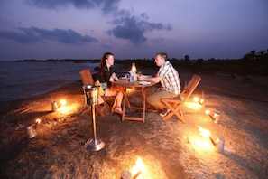 Couples’ dining
