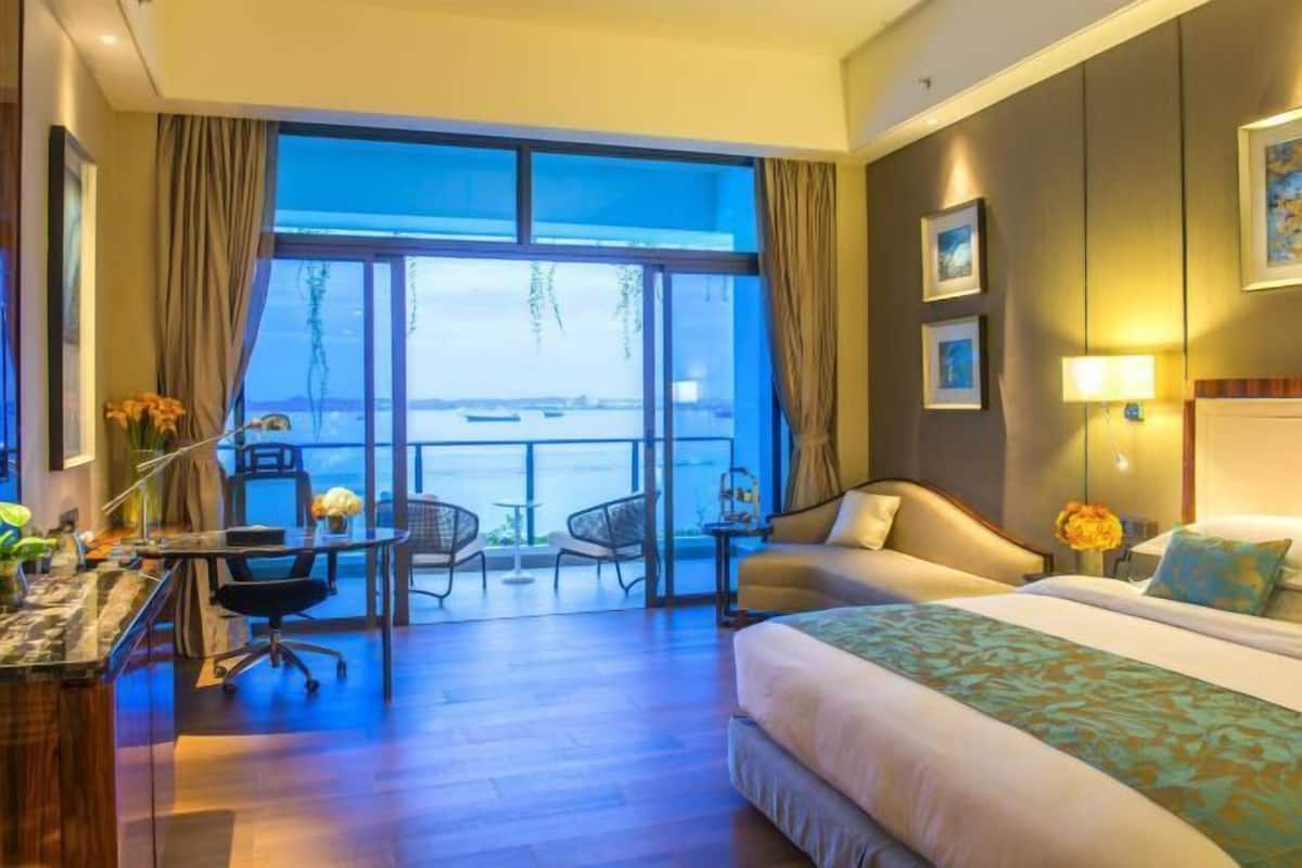 1 bedroom, in-room safe, desk, laptop workspace