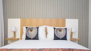 Apartment, 1 Bedroom, Accessible | 1 bedroom, in-room safe, individually decorated, blackout drapes