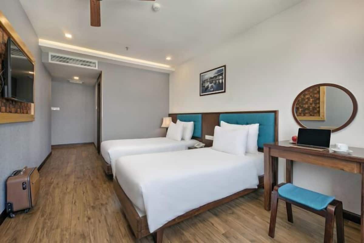 1 bedroom, premium bedding, minibar, in-room safe