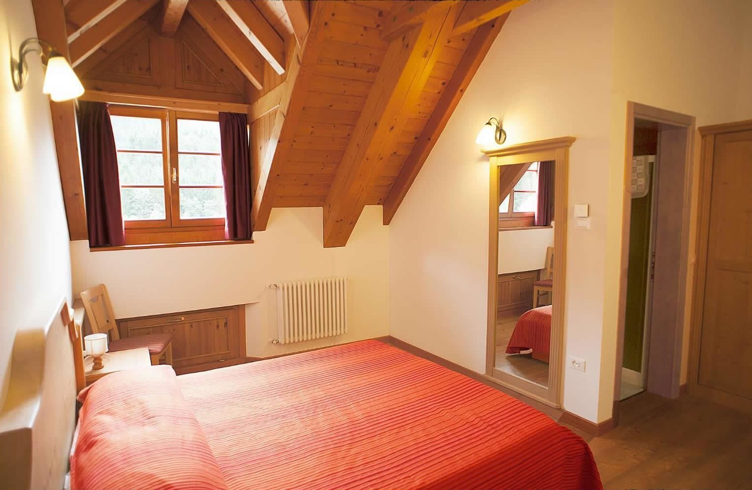 in-room safe, desk, blackout curtains, soundproofing