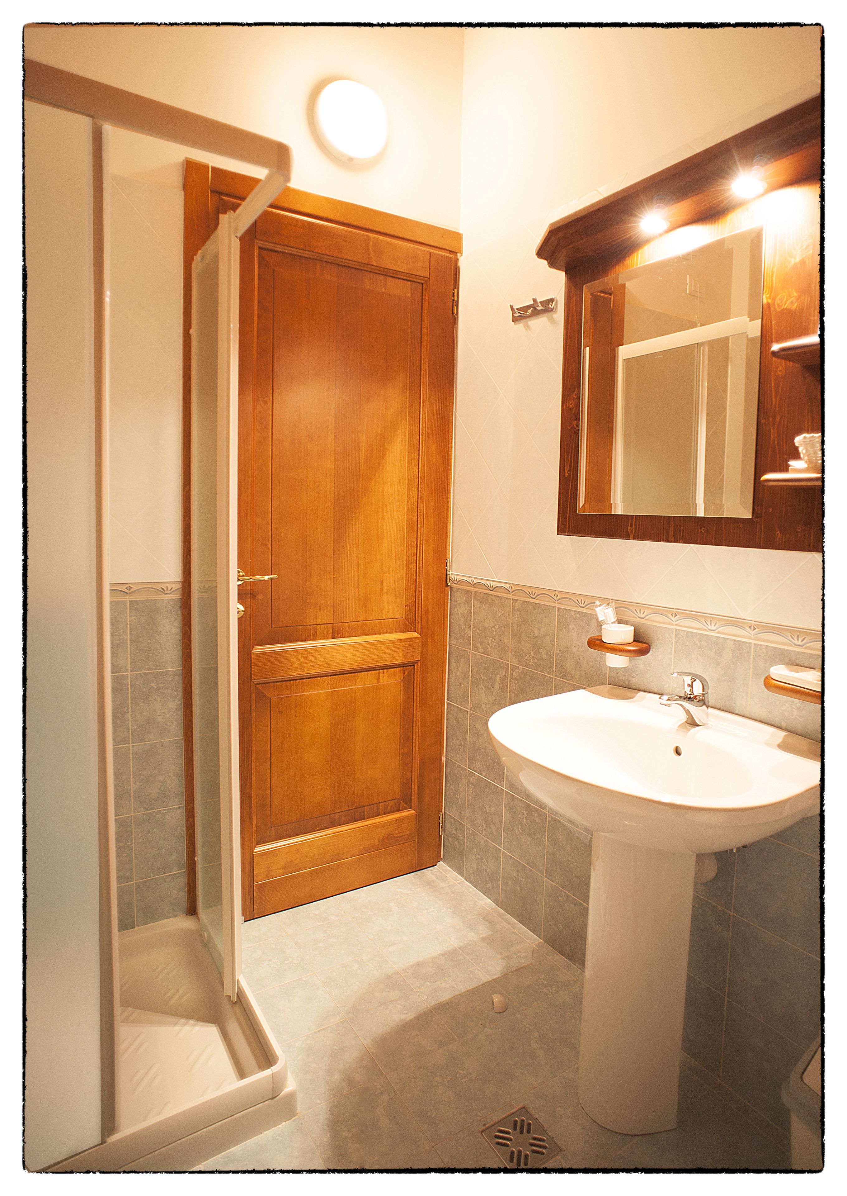 shower, free toiletries, hair dryer, dressing gowns