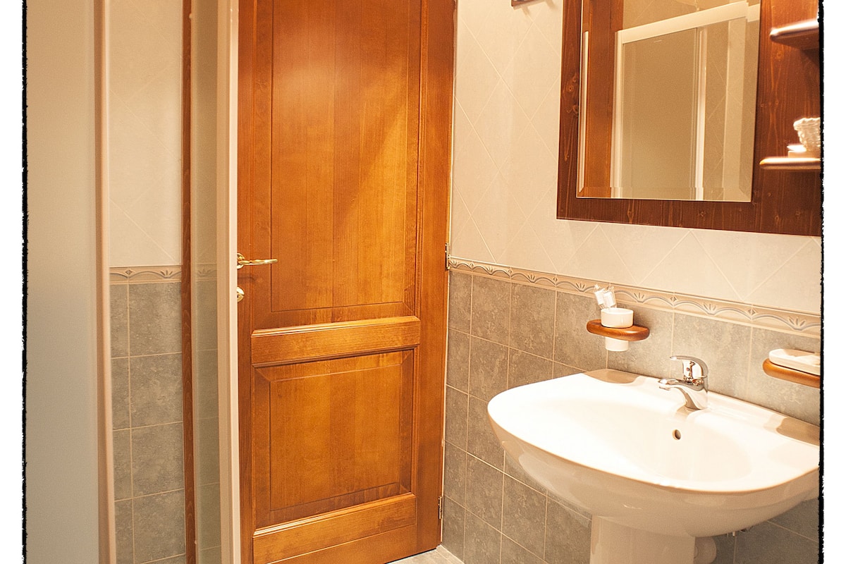 shower, free toiletries, hair dryer, dressing gowns