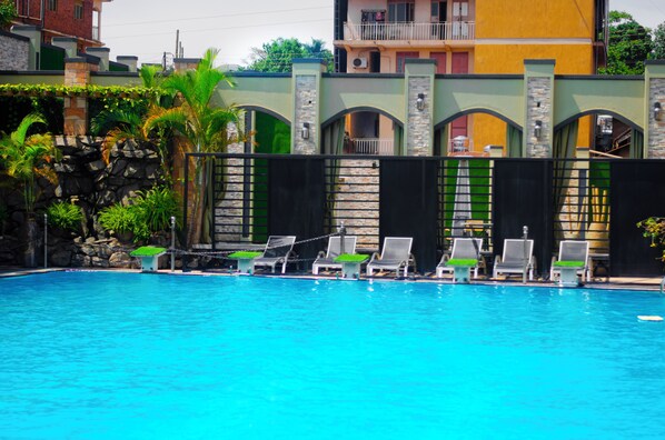 Exterior - Hotel La Grande (Kampala)