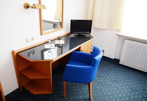 Single Room | Room amenity - Hotel Krone (Freilassing)