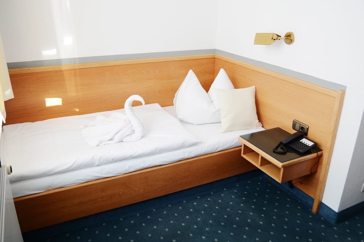 Hypo-allergenic bedding, in-room safe, desk, free cots/infant beds