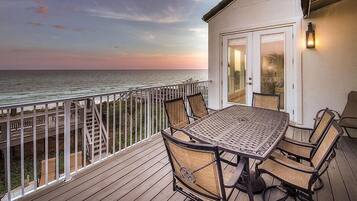 House, 6 Bedrooms, Ocean View, Beachfront | Terrace/patio