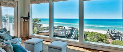 Maison, 6 chambres, vue océan, en front de plage | Coin séjour