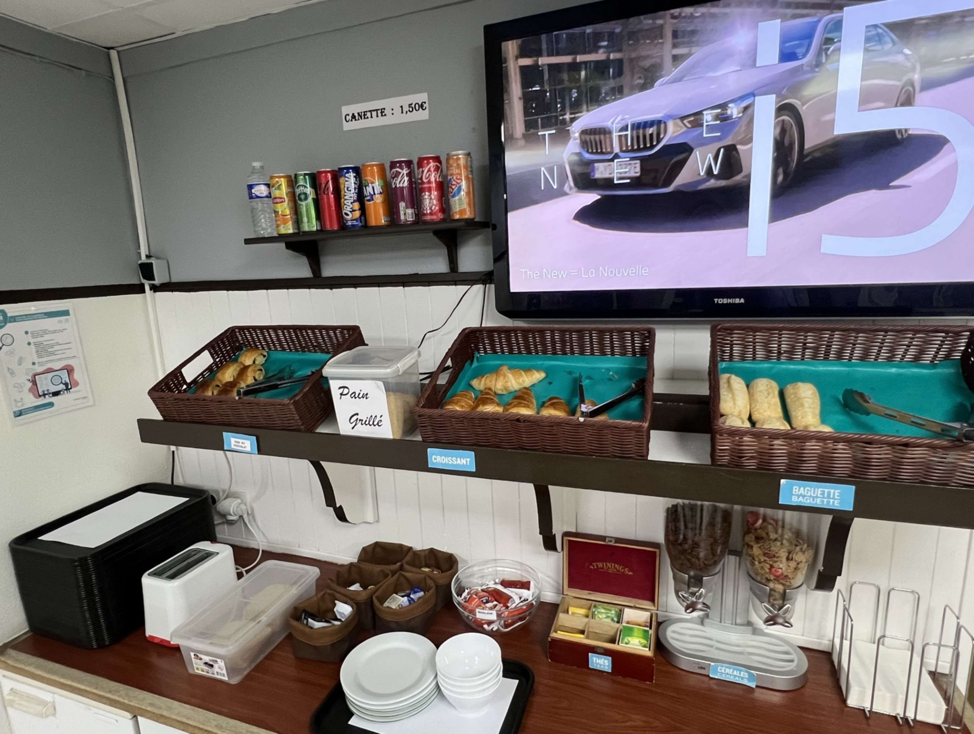 Daily buffet breakfast (EUR 8 per person)