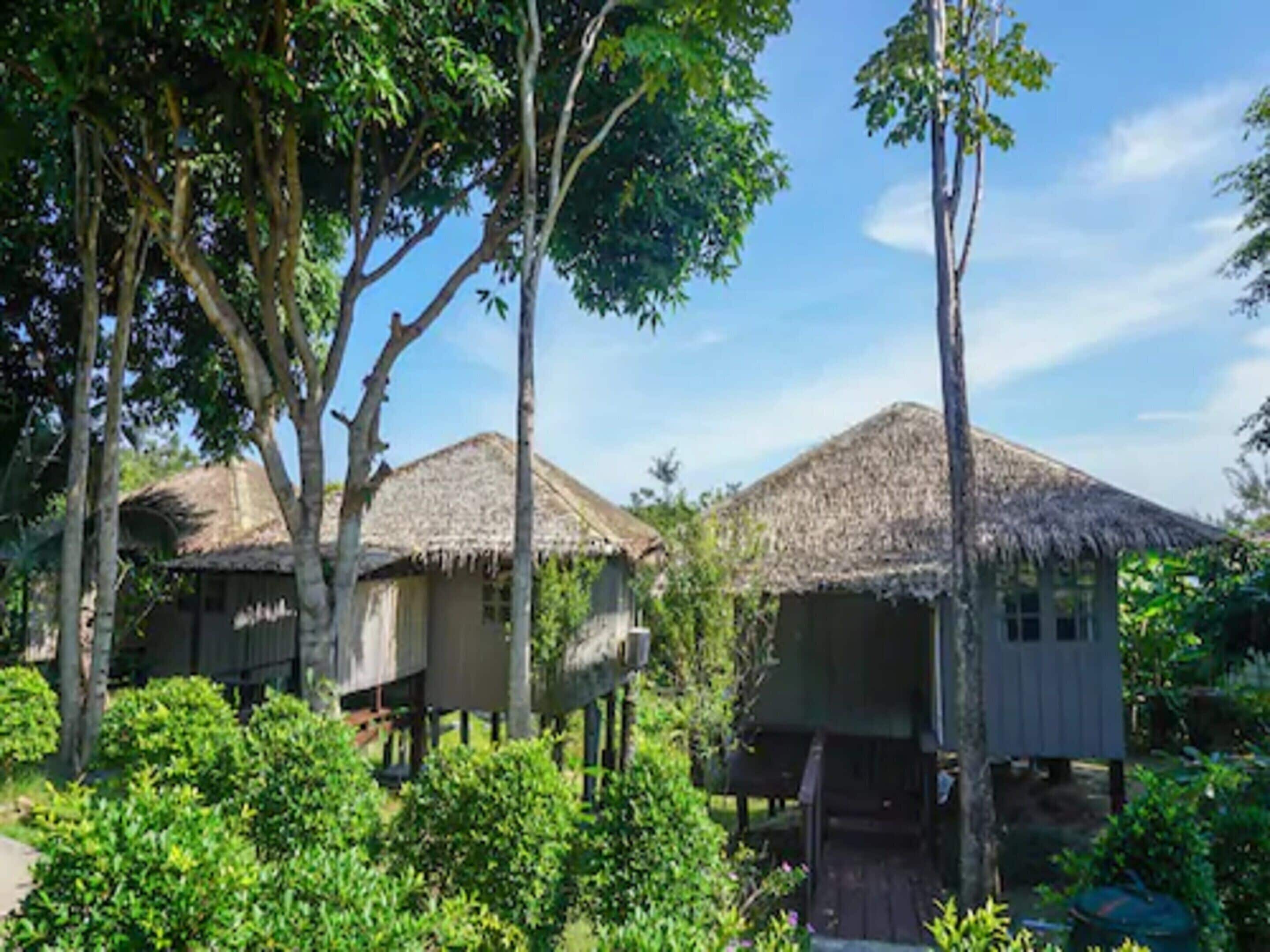 Garden View | Minibar, in-room safe, desk, free WiFi